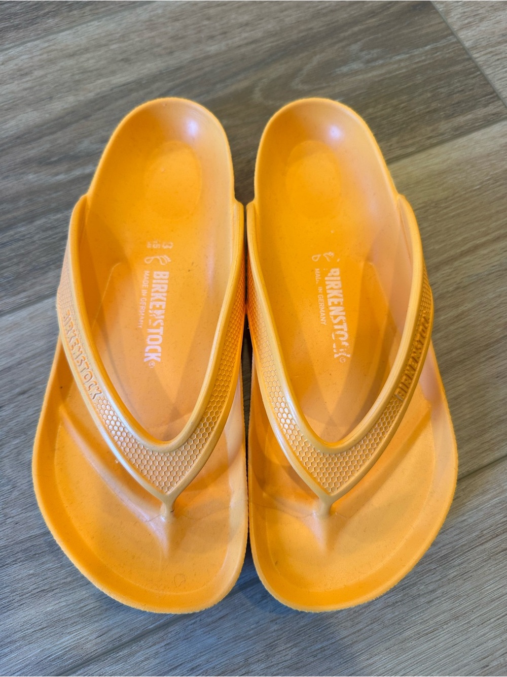 Birkenstock Women’s Bright Orange EVA Flip Sandals. BARELY WORN!!!